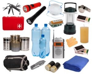 6 Essential Items to Keep in Your Car’s Emergency Kit