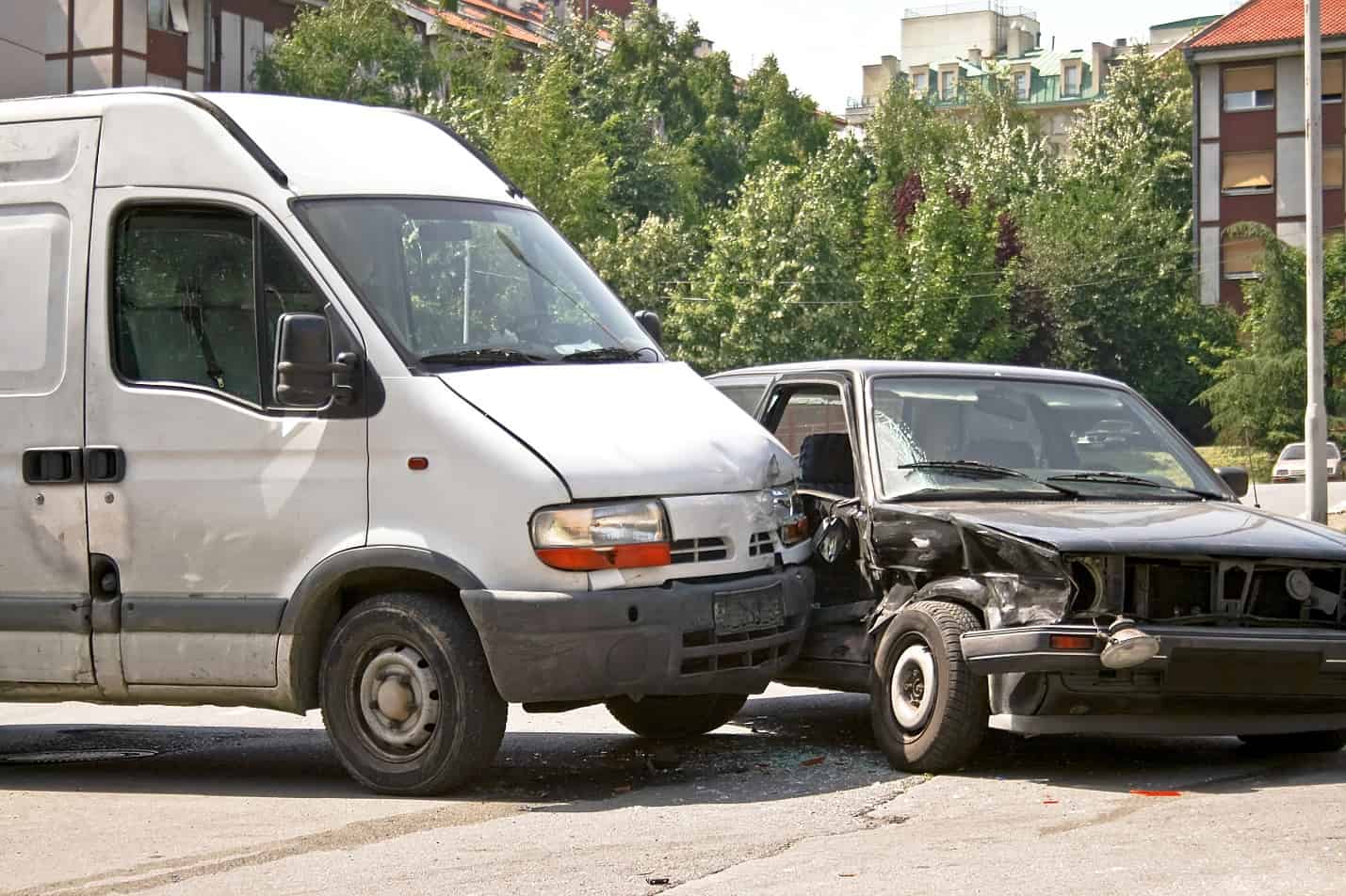 A Truck Accident Lawyer Can Handle Insurance for You