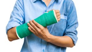 What Is the Average Settlement for a Broken Arm After a Car Accident?