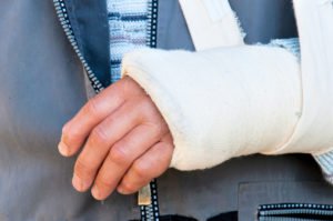 What is the Average Settlement for Broken Wrist after a Car Accident?